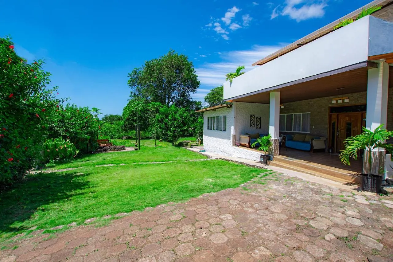 Amancay House Bed & Breakfast San Cristobal 0*,  Ecuador
