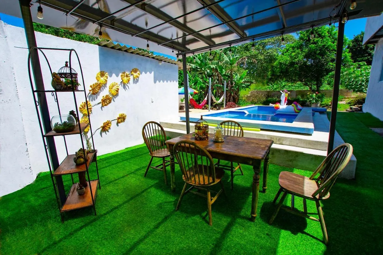 Amancay House Bed & Breakfast San Cristobal