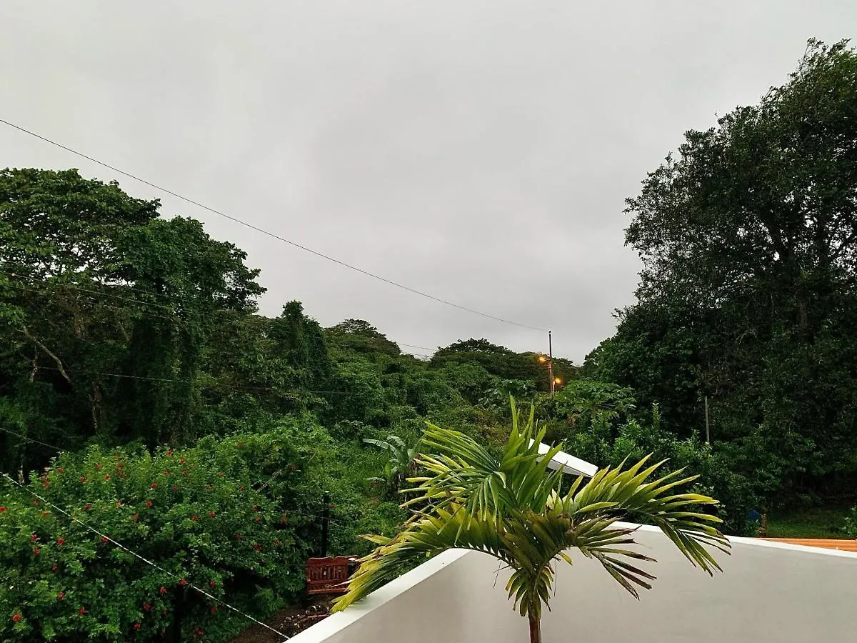 Amancay House Bed & Breakfast San Cristobal
