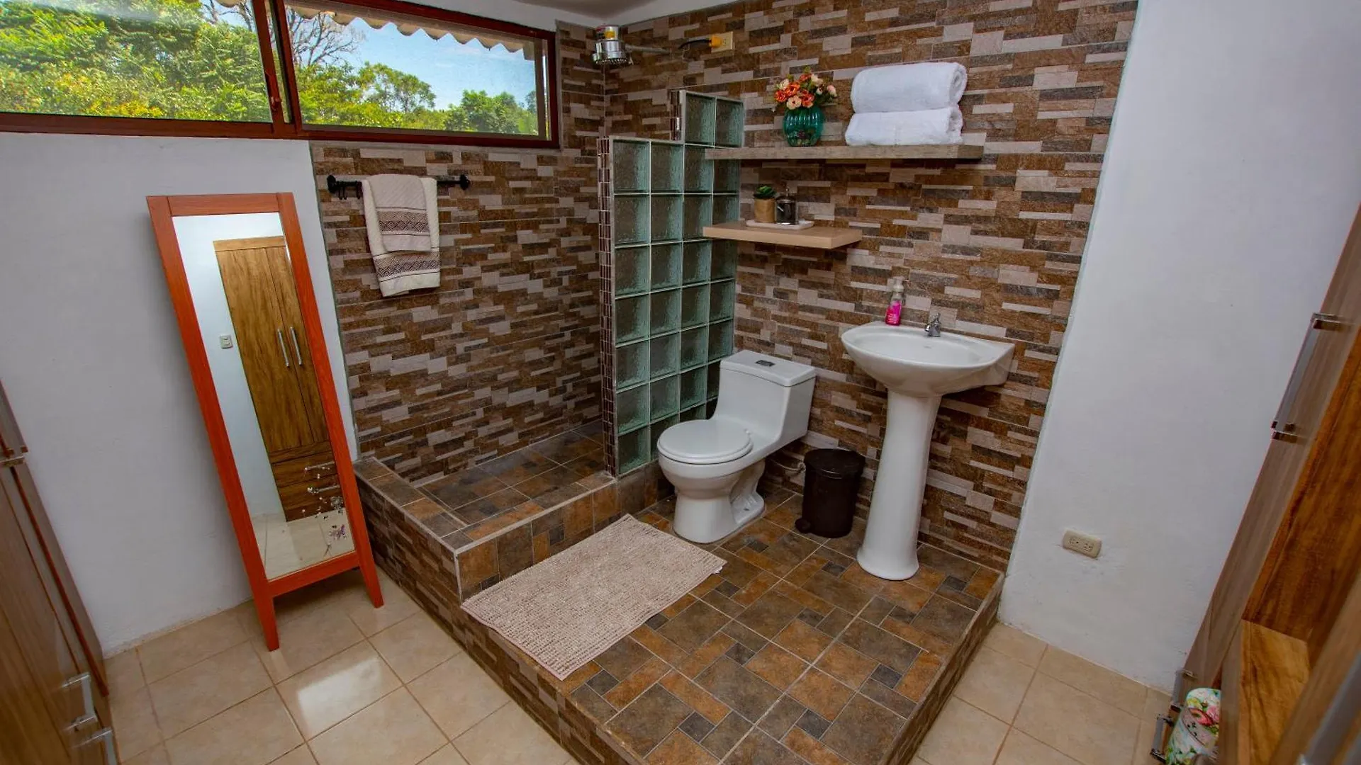 Amancay House Bed & Breakfast San Cristobal