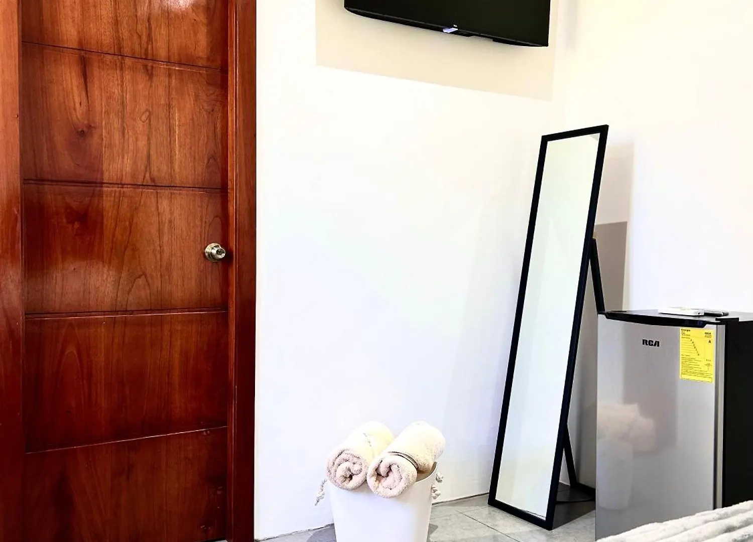 Amancay House Bed & Breakfast San Cristobal Ecuador