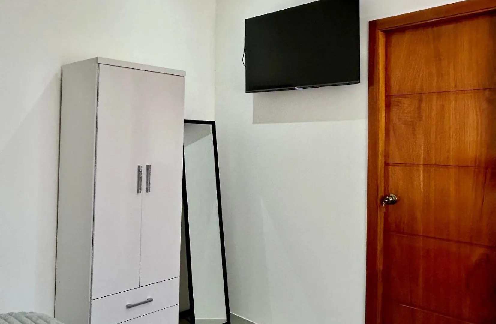 Amancay House Bed & Breakfast San Cristobal 0*,  Ecuador